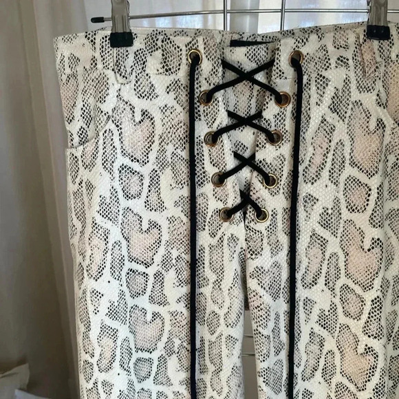 Jagger & Stone Snake Skin Lace Up Pants size 10 - Picture 6 of 7